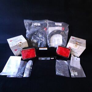 New Pair of Federal Signal Red Flush Lights Strobe Model GS1F Complete Light Kit